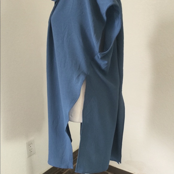 Charlotte Russe button down tunic - Picture 3 of 5